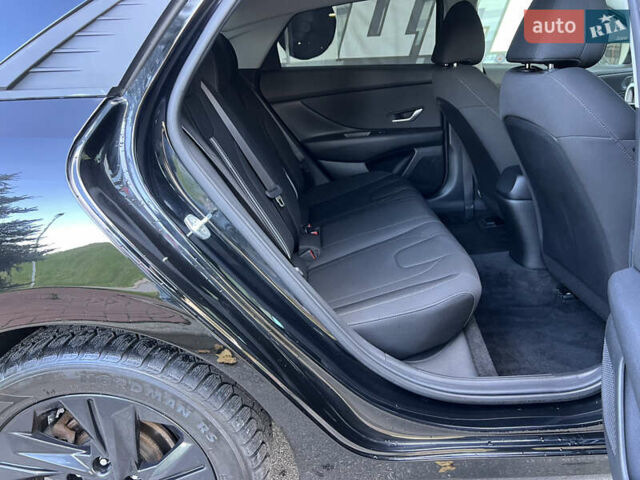 Чорний Хендай Елантра, об'ємом двигуна 2 л та пробігом 90 тис. км за 17500 $, фото 51 на Automoto.ua