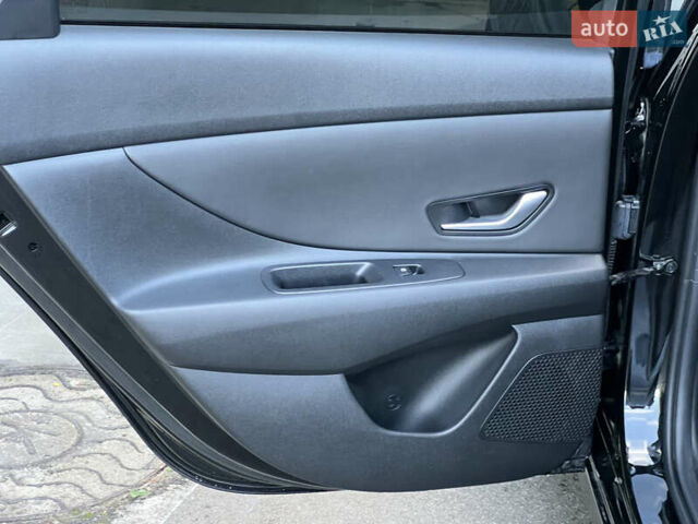 Чорний Хендай Елантра, об'ємом двигуна 2 л та пробігом 90 тис. км за 17500 $, фото 44 на Automoto.ua