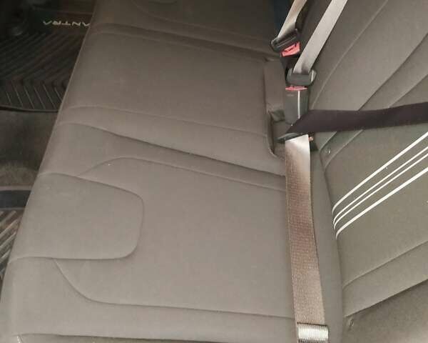 Черный Хендай Элантра, объемом двигателя 1.58 л и пробегом 83 тыс. км за 18999 $, фото 3 на Automoto.ua