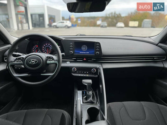 Черный Хендай Элантра, объемом двигателя 2 л и пробегом 50 тыс. км за 17500 $, фото 6 на Automoto.ua