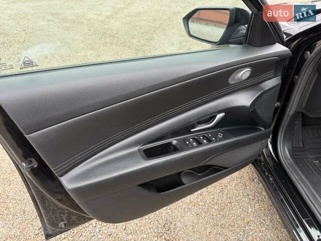 Черный Хендай Элантра, объемом двигателя 2 л и пробегом 92 тыс. км за 12998 $, фото 7 на Automoto.ua