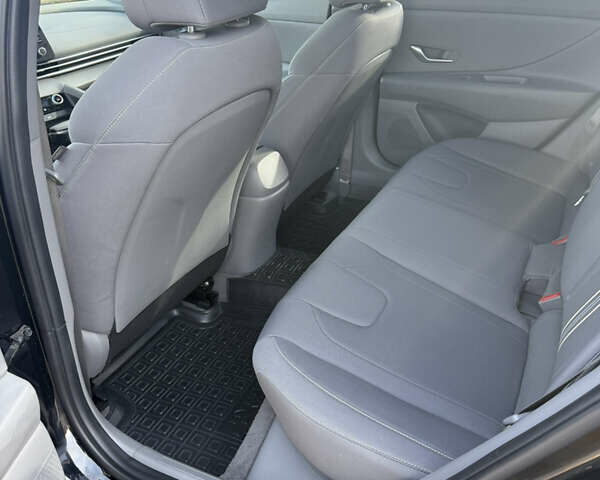 Чорний Хендай Елантра, об'ємом двигуна 2 л та пробігом 159 тис. км за 16700 $, фото 19 на Automoto.ua