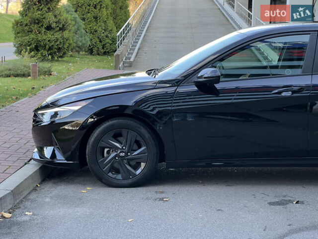Чорний Хендай Елантра, об'ємом двигуна 2 л та пробігом 90 тис. км за 17500 $, фото 24 на Automoto.ua
