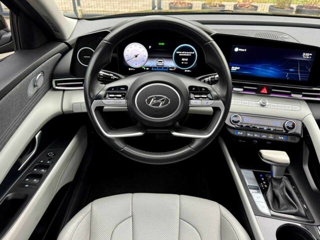 Черный Хендай Элантра, объемом двигателя 1.6 л и пробегом 142 тыс. км за 21500 $, фото 8 на Automoto.ua