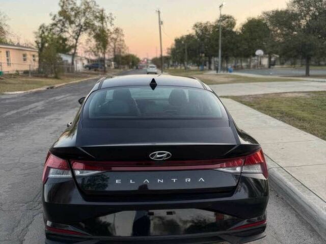 Черный Хендай Элантра, объемом двигателя 2 л и пробегом 16 тыс. км за 11900 $, фото 4 на Automoto.ua