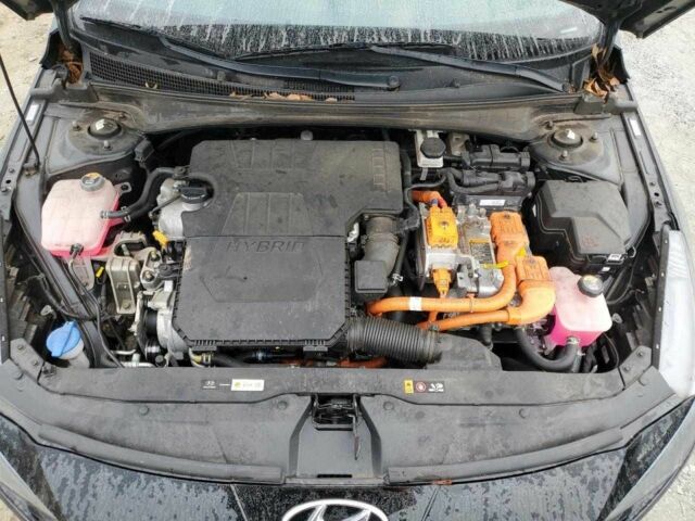 Черный Хендай Элантра, объемом двигателя 1.6 л и пробегом 96 тыс. км за 5300 $, фото 10 на Automoto.ua