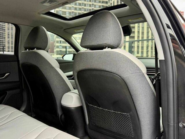 Черный Хендай Элантра, объемом двигателя 1.6 л и пробегом 142 тыс. км за 21500 $, фото 20 на Automoto.ua