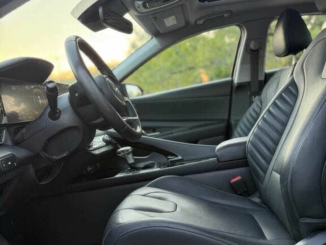 Черный Хендай Элантра, объемом двигателя 2 л и пробегом 16 тыс. км за 11900 $, фото 8 на Automoto.ua