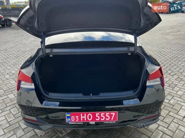 Чорний Хендай Елантра, об'ємом двигуна 2 л та пробігом 126 тис. км за 12700 $, фото 4 на Automoto.ua