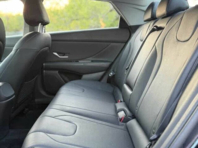 Черный Хендай Элантра, объемом двигателя 2 л и пробегом 16 тыс. км за 11900 $, фото 9 на Automoto.ua