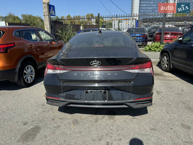 Чорний Хендай Елантра, об'ємом двигуна 0 л та пробігом 115 тис. км за 11000 $, фото 5 на Automoto.ua