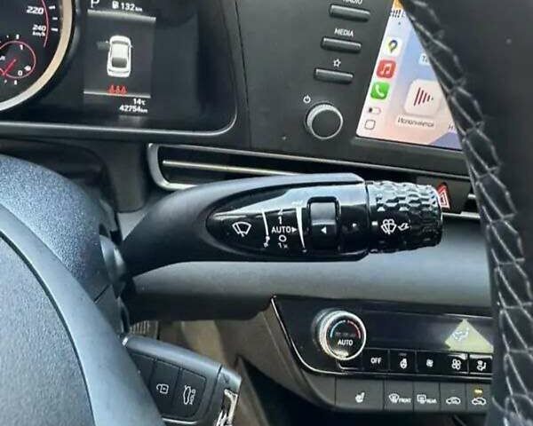 Черный Хендай Элантра, объемом двигателя 1.59 л и пробегом 46 тыс. км за 16700 $, фото 12 на Automoto.ua