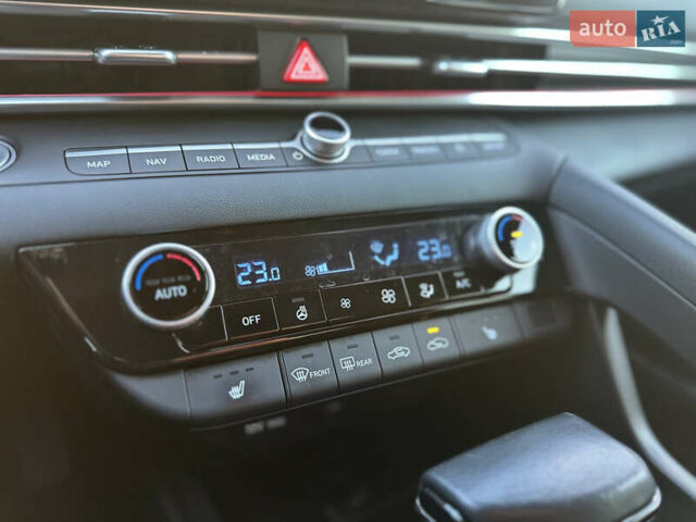 Хендай Элантра 2023 в Львове на Automoto.ua Черный Хендай Элантра, объемом двигателя 2 л и пробегом 100 тыс. км за 17900 $, фото 44 на Automoto.ua