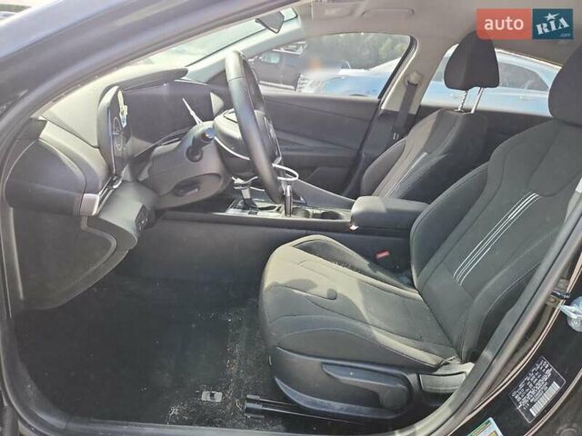 Черный Хендай Элантра, объемом двигателя 2 л и пробегом 62 тыс. км за 7000 $, фото 6 на Automoto.ua