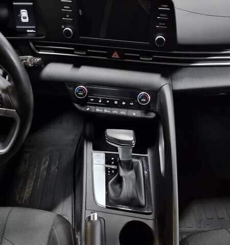 Черный Хендай Элантра, объемом двигателя 1.59 л и пробегом 55 тыс. км за 17900 $, фото 7 на Automoto.ua