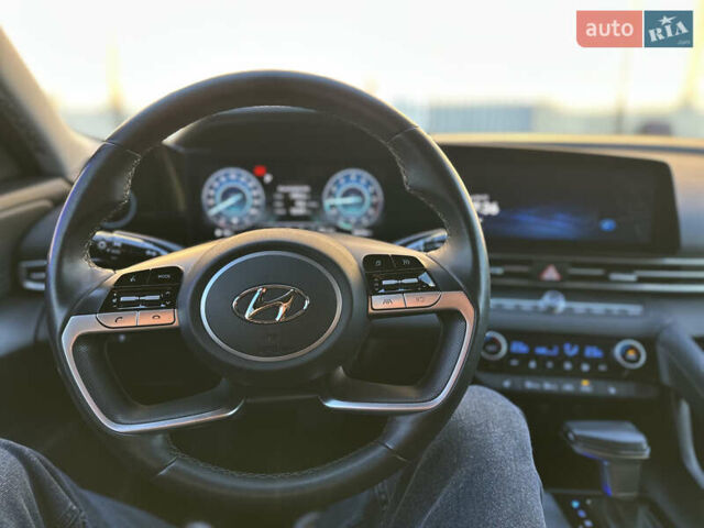 Хендай Элантра 2023 в Львове на Automoto.ua Черный Хендай Элантра, объемом двигателя 2 л и пробегом 100 тыс. км за 17900 $, фото 35 на Automoto.ua
