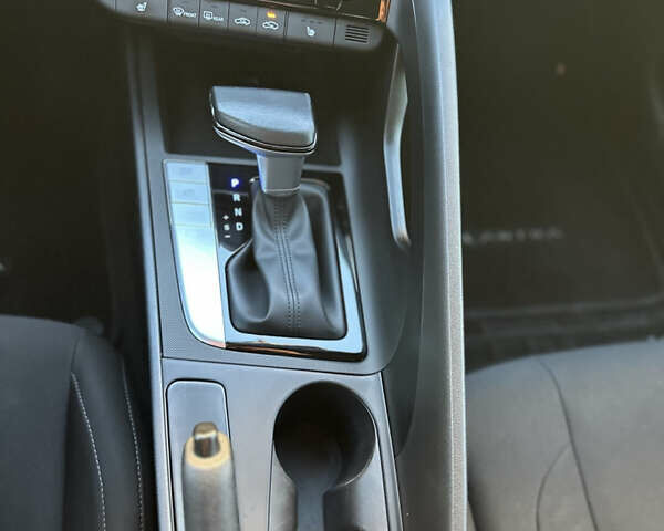 Хендай Элантра 2023 в Львове на Automoto.ua Черный Хендай Элантра, объемом двигателя 2 л и пробегом 100 тыс. км за 17900 $, фото 49 на Automoto.ua