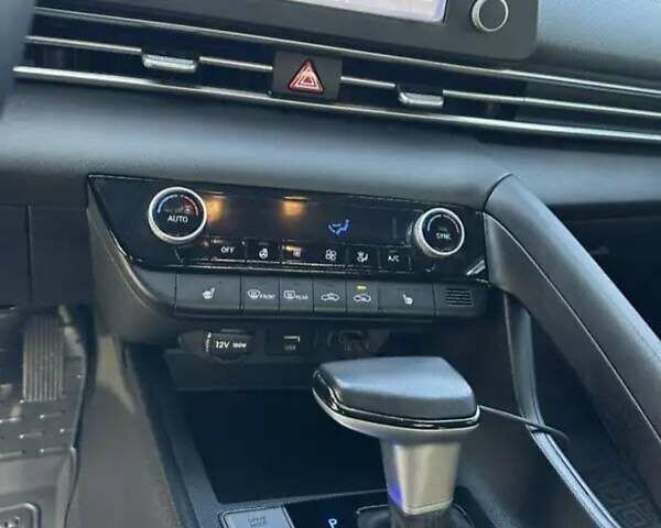 Черный Хендай Элантра, объемом двигателя 1.59 л и пробегом 46 тыс. км за 16700 $, фото 10 на Automoto.ua