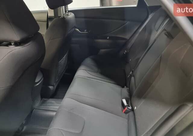 Черный Хендай Элантра, объемом двигателя 1.59 л и пробегом 55 тыс. км за 17900 $, фото 6 на Automoto.ua