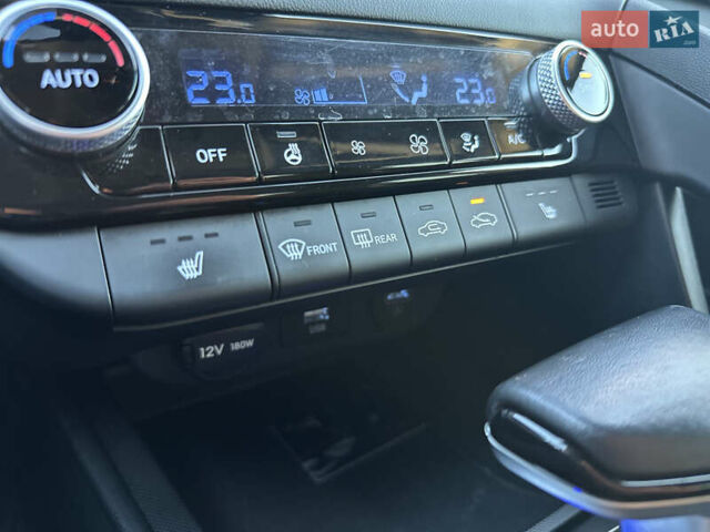 Хендай Элантра 2023 в Львове на Automoto.ua Черный Хендай Элантра, объемом двигателя 2 л и пробегом 100 тыс. км за 17900 $, фото 47 на Automoto.ua