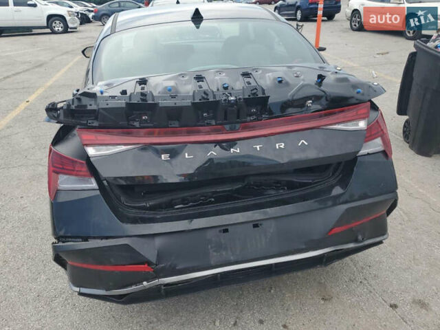 Черный Хендай Элантра, объемом двигателя 2 л и пробегом 9 тыс. км за 2490 $, фото 5 на Automoto.ua