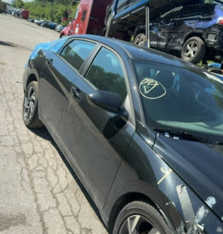 Черный Хендай Элантра, объемом двигателя 2 л и пробегом 9 тыс. км за 2490 $, фото 23 на Automoto.ua