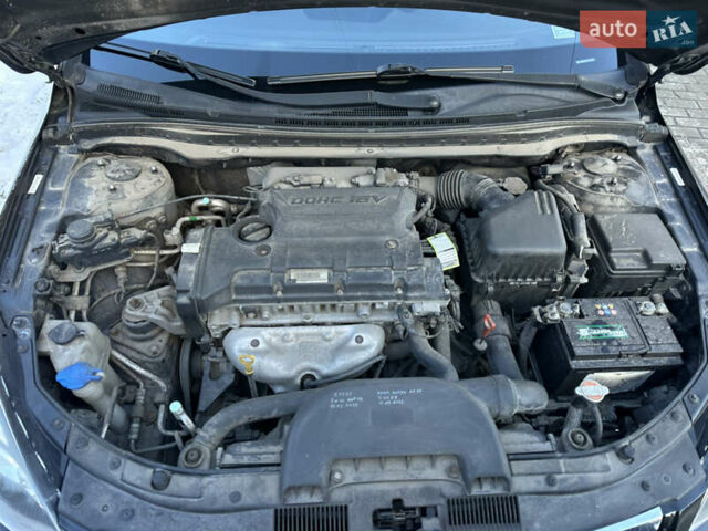 Черный Хендай Элантра, объемом двигателя 2 л и пробегом 188 тыс. км за 7000 $, фото 20 на Automoto.ua