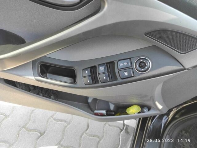 Черный Хендай Элантра, объемом двигателя 1.8 л и пробегом 124 тыс. км за 9000 $, фото 6 на Automoto.ua