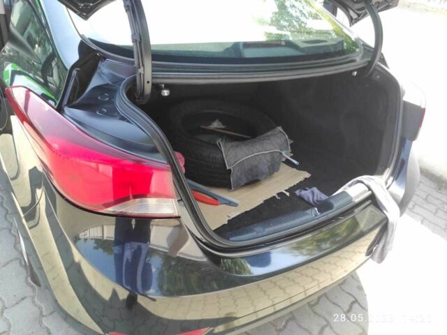 Черный Хендай Элантра, объемом двигателя 1.8 л и пробегом 124 тыс. км за 9000 $, фото 15 на Automoto.ua