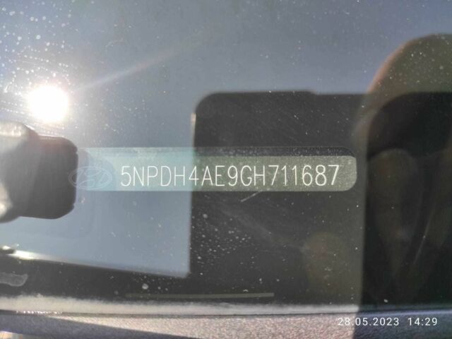 Черный Хендай Элантра, объемом двигателя 1.8 л и пробегом 124 тыс. км за 9000 $, фото 4 на Automoto.ua