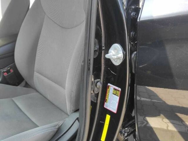 Черный Хендай Элантра, объемом двигателя 1.8 л и пробегом 124 тыс. км за 9000 $, фото 14 на Automoto.ua