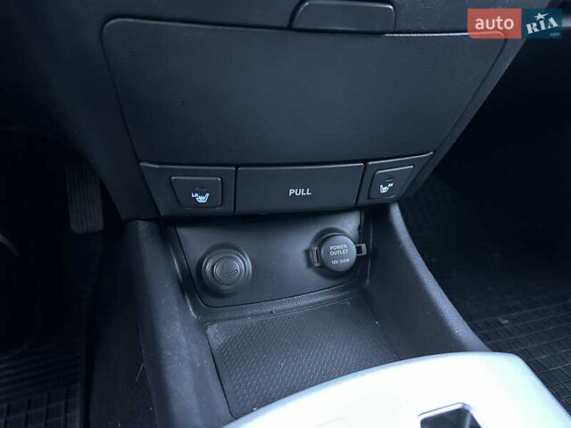 Фіолетовий Хендай Елантра, об'ємом двигуна 1.6 л та пробігом 198 тис. км за 6850 $, фото 35 на Automoto.ua