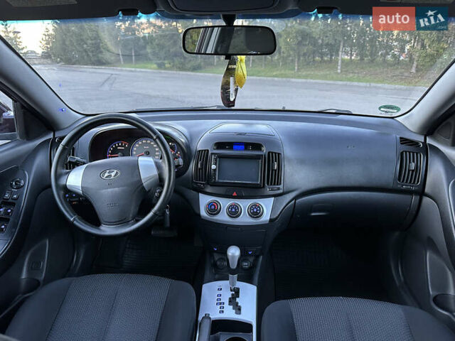 Фіолетовий Хендай Елантра, об'ємом двигуна 1.6 л та пробігом 198 тис. км за 6850 $, фото 28 на Automoto.ua