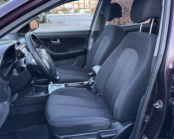 Фиолетовый Хендай Элантра, объемом двигателя 1.6 л и пробегом 198 тыс. км за 6750 $, фото 18 на Automoto.ua