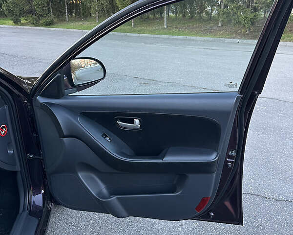 Фиолетовый Хендай Элантра, объемом двигателя 1.6 л и пробегом 198 тыс. км за 6750 $, фото 25 на Automoto.ua