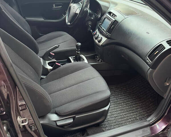 Фіолетовий Хендай Елантра, об'ємом двигуна 1.59 л та пробігом 221 тис. км за 5600 $, фото 13 на Automoto.ua