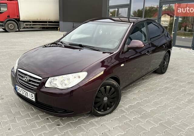 Хендай Элантра 2007 в Тернополе на Automoto.ua Фиолетовый Хендай Элантра, объемом двигателя 1.59 л и пробегом 198 тыс. км за 7299 $, фото 1 на Automoto.ua