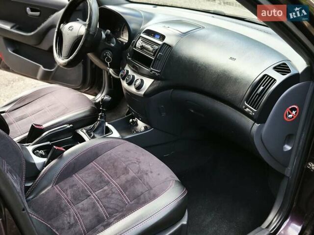 Фиолетовый Хендай Элантра, объемом двигателя 1.59 л и пробегом 276 тыс. км за 4800 $, фото 13 на Automoto.ua