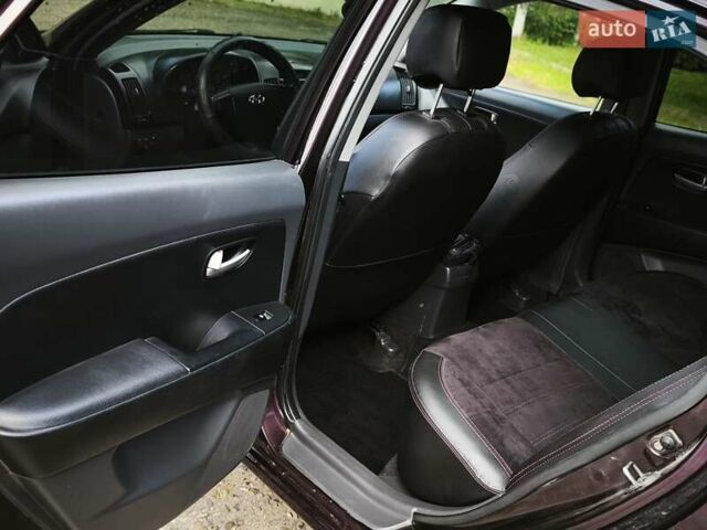 Фиолетовый Хендай Элантра, объемом двигателя 1.59 л и пробегом 276 тыс. км за 4800 $, фото 10 на Automoto.ua