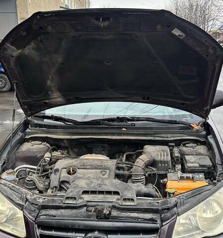 Фиолетовый Хендай Элантра, объемом двигателя 1.59 л и пробегом 383 тыс. км за 5900 $, фото 9 на Automoto.ua