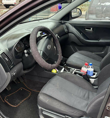 Фиолетовый Хендай Элантра, объемом двигателя 1.59 л и пробегом 383 тыс. км за 5900 $, фото 4 на Automoto.ua