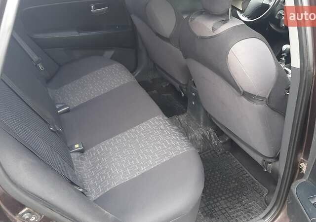 Фиолетовый Хендай Элантра, объемом двигателя 1.6 л и пробегом 230 тыс. км за 6200 $, фото 5 на Automoto.ua