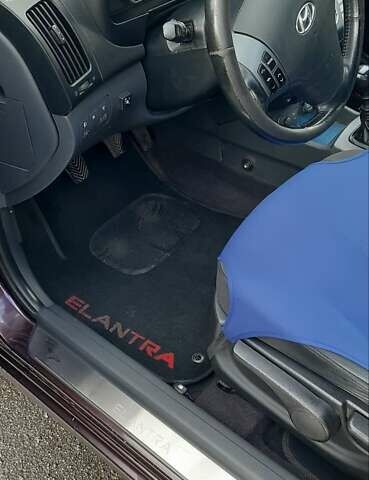 Хендай Элантра 2008 в Василькове на Automoto.ua Фиолетовый Хендай Элантра, объемом двигателя 1.59 л и пробегом 262 тыс. км за 5500 $, фото 4 на Automoto.ua