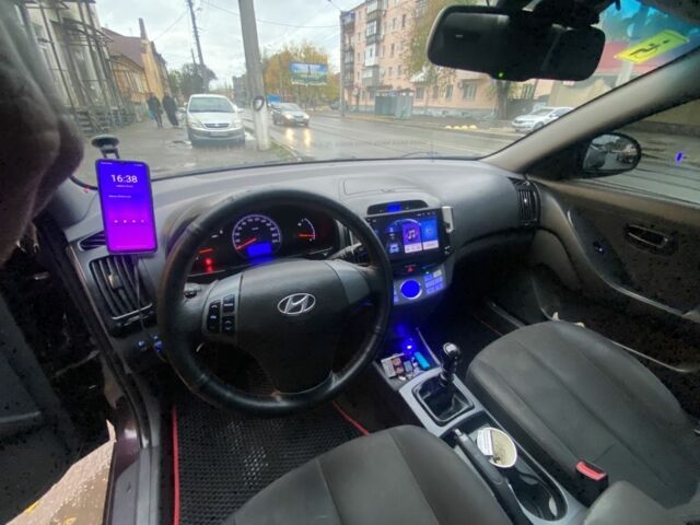 Хендай Элантра 2008 в Харькове на Automoto.ua Фиолетовый Хендай Элантра, объемом двигателя 1.6 л и пробегом 190 тыс. км за 4700 $, фото 7 на Automoto.ua