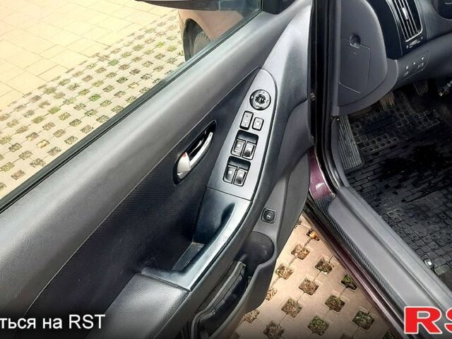 Фиолетовый Хендай Элантра, объемом двигателя 1.6 л и пробегом 232 тыс. км за 6250 $, фото 6 на Automoto.ua