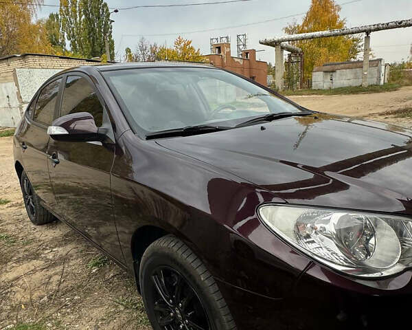 Хендай Элантра 2011 в Харькове на Automoto.ua Фиолетовый Хендай Элантра, объемом двигателя 1.59 л и пробегом 216 тыс. км за 6500 $, фото 1 на Automoto.ua