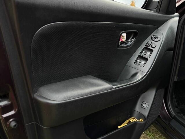 Фиолетовый Хендай Элантра, объемом двигателя 1.6 л и пробегом 216 тыс. км за 6500 $, фото 13 на Automoto.ua