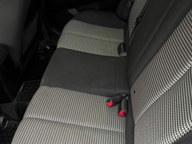 Фиолетовый Хендай Элантра, объемом двигателя 1.6 л и пробегом 216 тыс. км за 6500 $, фото 12 на Automoto.ua