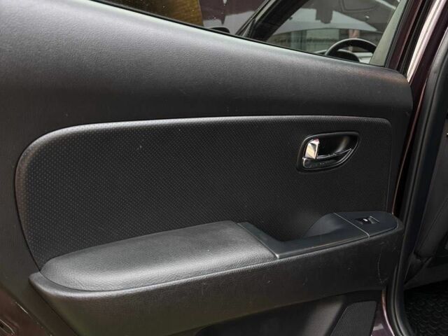 Фиолетовый Хендай Элантра, объемом двигателя 1.6 л и пробегом 216 тыс. км за 6500 $, фото 14 на Automoto.ua