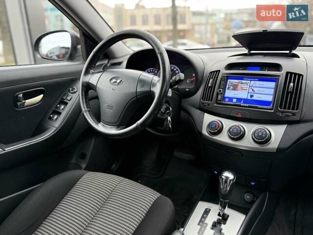 Коричневый Хендай Элантра, объемом двигателя 1.59 л и пробегом 199 тыс. км за 6300 $, фото 9 на Automoto.ua